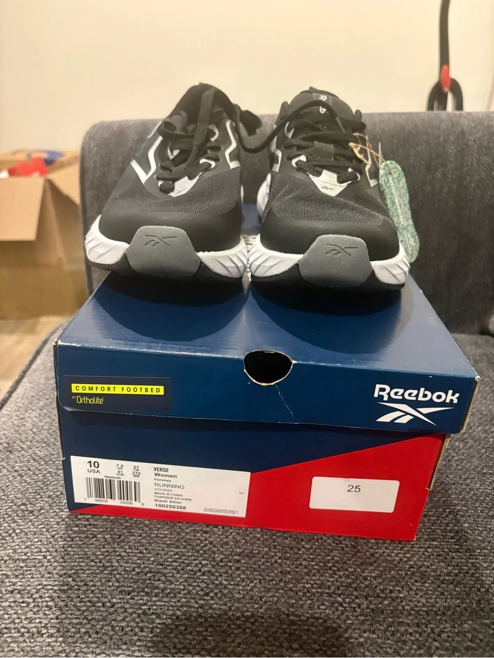 Reebok women  size 10 Black and White Running Sneakers